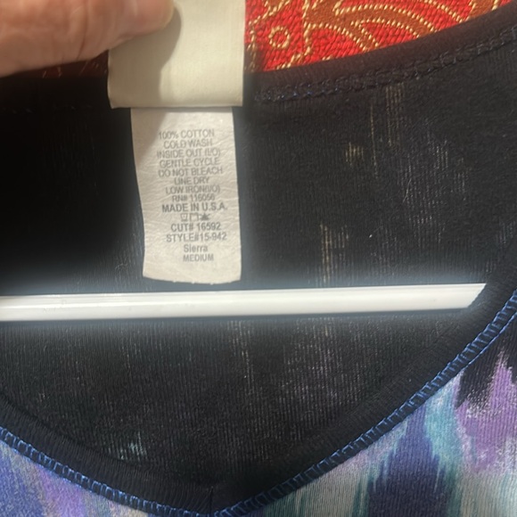 Multicolor Geometric Pattern Top - Picture 5 of 5